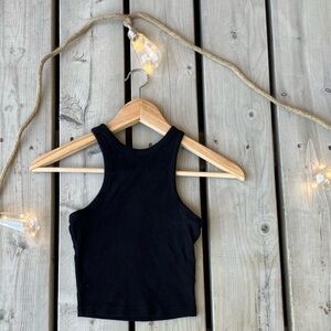 Cropped Black Tank🖤